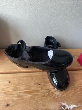 Girls Capezio tap shoes size 3.5
